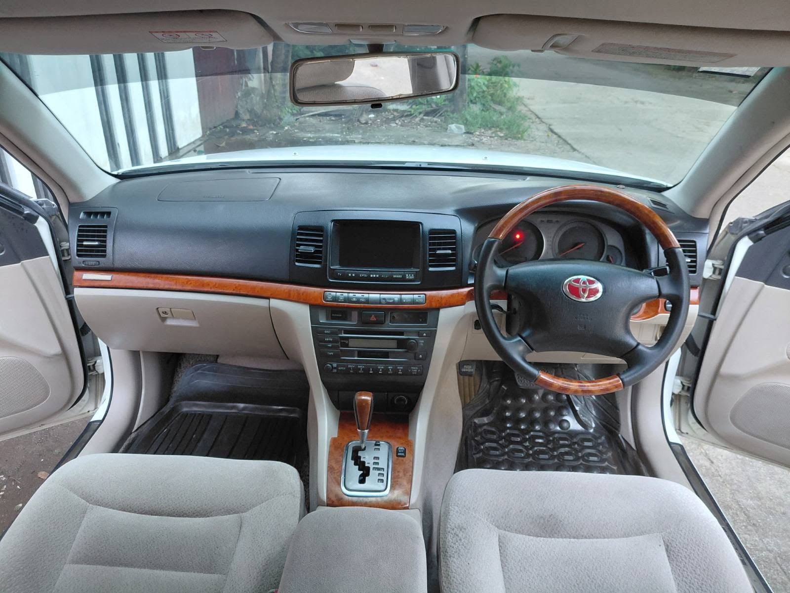 2002 Toyota Mark II · Regalia — photo 4