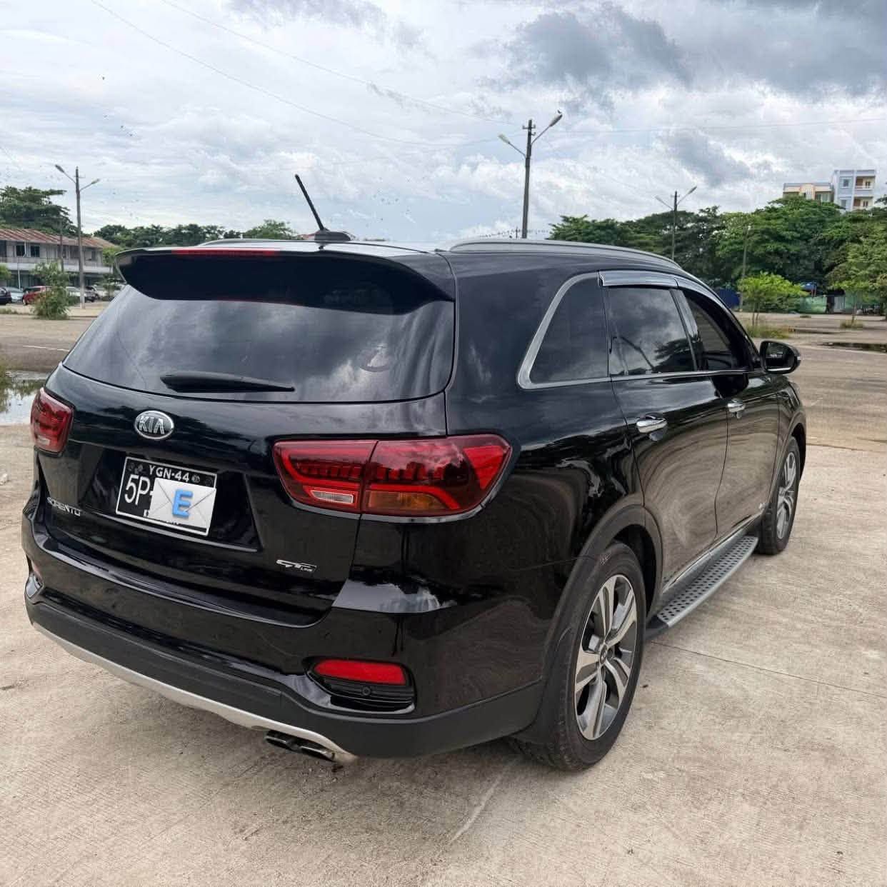2018 Kia Sorento · GT Line — photo 3