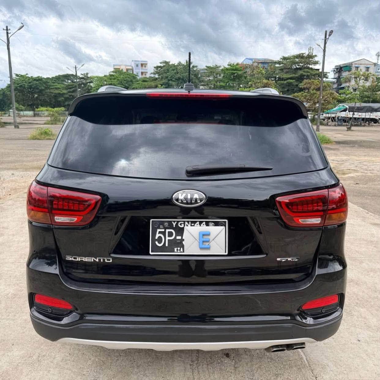 2018 Kia Sorento · GT Line — photo 4