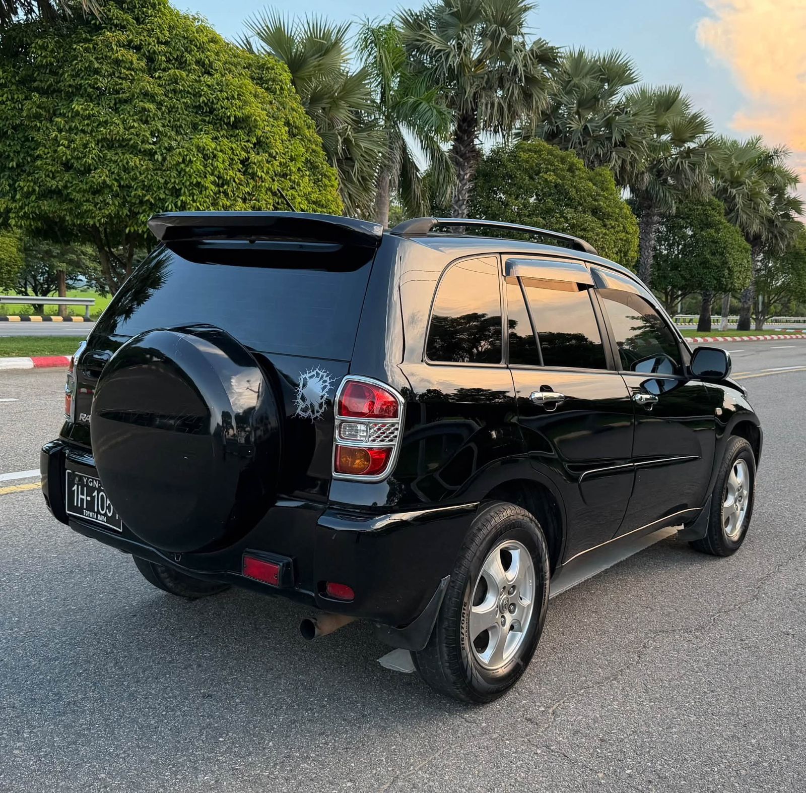 2004 Toyota RAV 4 — photo 4