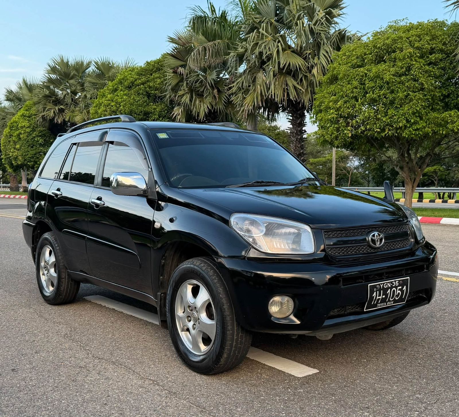 2004 Toyota RAV 4 — photo 2
