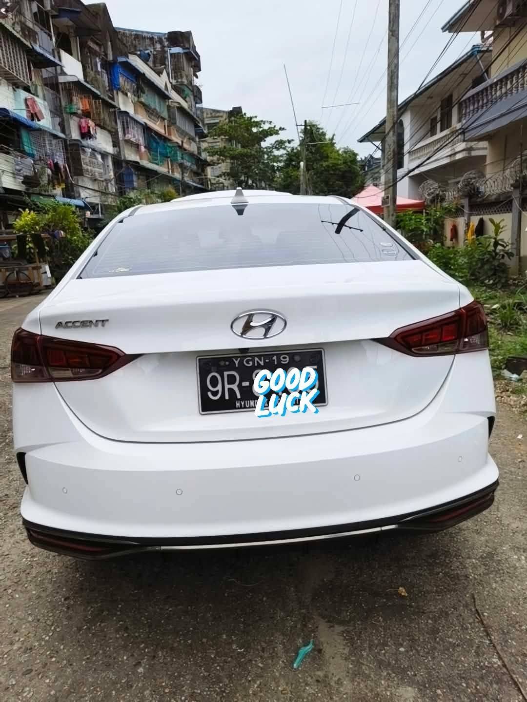 2021 Hyundai Accent — photo 2