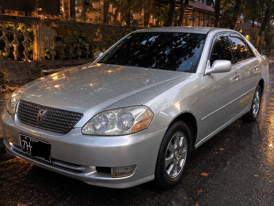 2001 Toyota Mark2 · Grande — photo 2